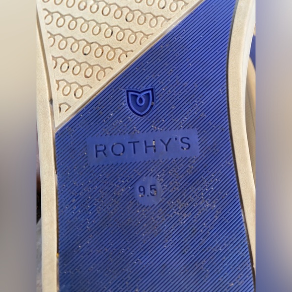 Rothy’s Chelsea Boots Leopard - Picture 6 of 7